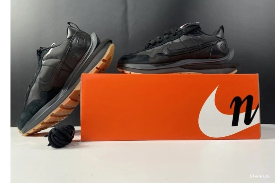 Sacai Gum Nike Black Vaporwaffle DD1875-001 0927